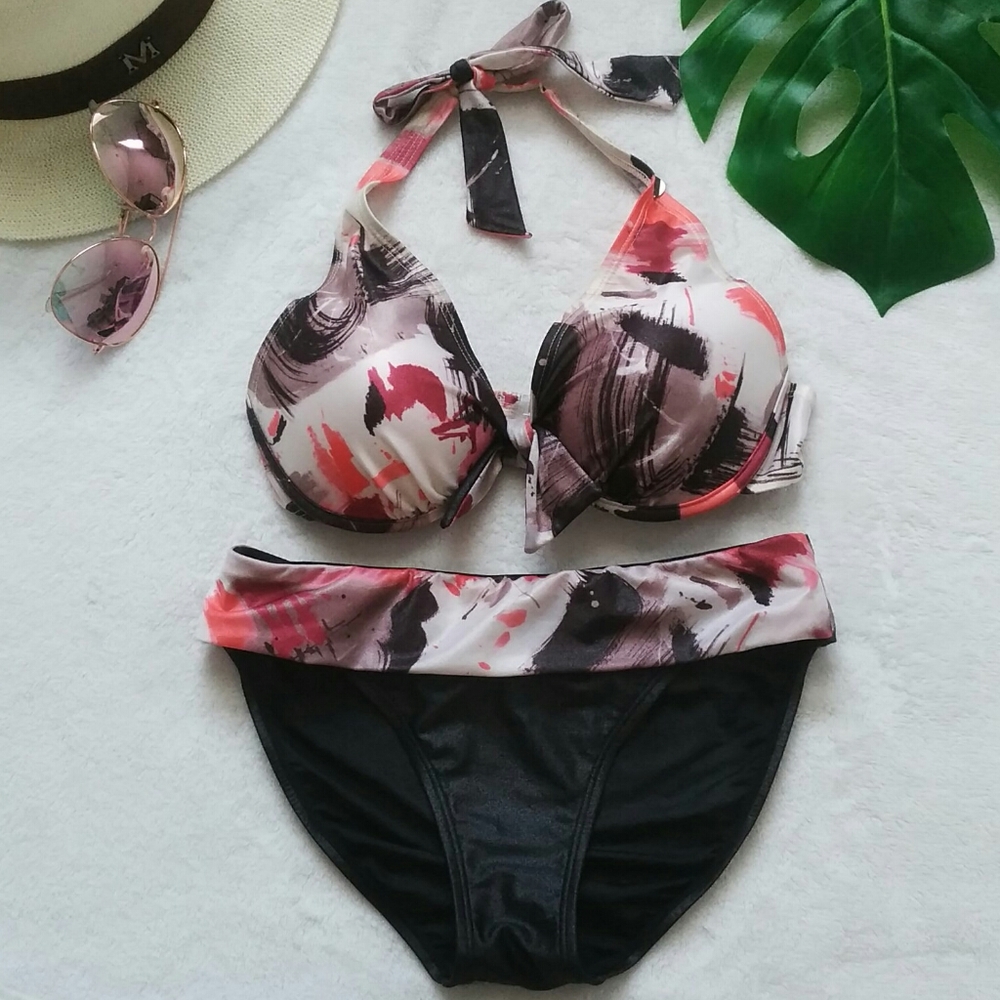 ELLE Bikinis
